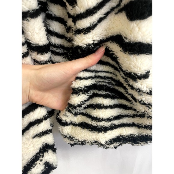 PLUSH Lightweight Sherpa Zebra Print Zip Up Jacket Black and Cream Size S - Picture 10 of 13